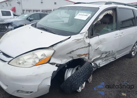 2006 Toyota Sienna Xle Limited z USA, uszkodzony, nr VIN 5TDBA22CX6S058924